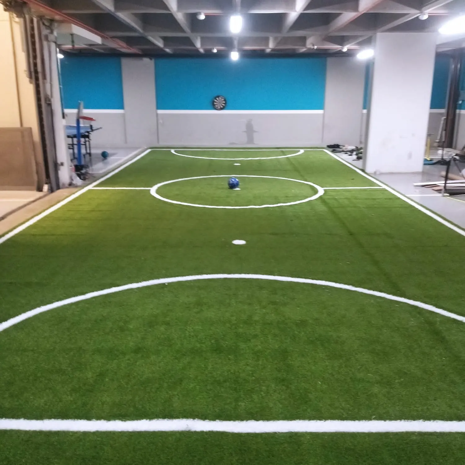 Cancha en espacio cubierto